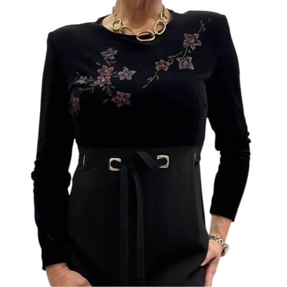 Vintage Velvet Floral Belted Whimsigoth Black Witchy Long Sleeve Crew Neck Dress - Picture 7 of 16